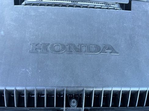 Used 2024 Honda Pilot Touring image 10