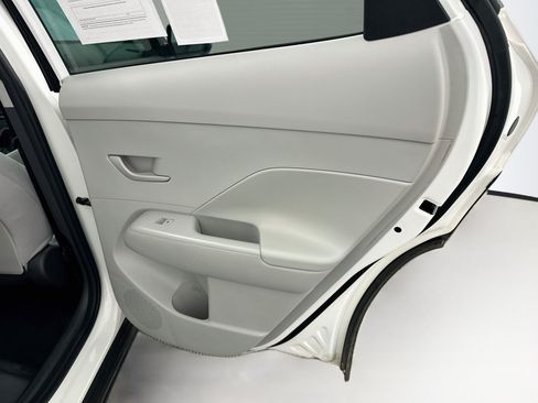 Used 2025 Hyundai Kona SEL AWD/4WD image 31