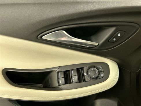 Used 2021 Buick Encore GX Preferred w/ Cold Weather Comfort Package image 11