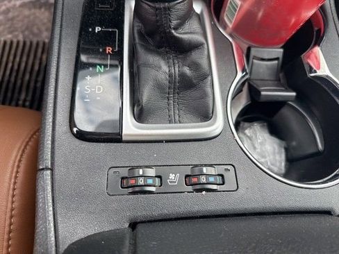 Used 2019 Toyota Highlander Limited image 13