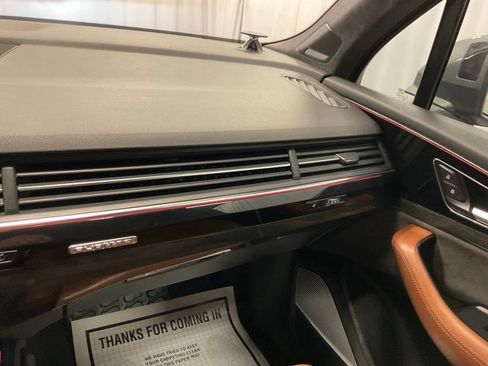 Used 2017 Audi Q7 3.0T Prestige w/ Prestige Package AWD/4WD image 28