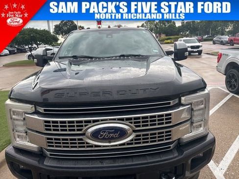 Used 2017 Ford F250 Platinum w/ Platinum Ultimate Package AWD/4WD image 2