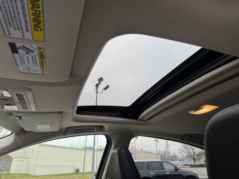 Used 2019 Honda HR-V Touring image 10