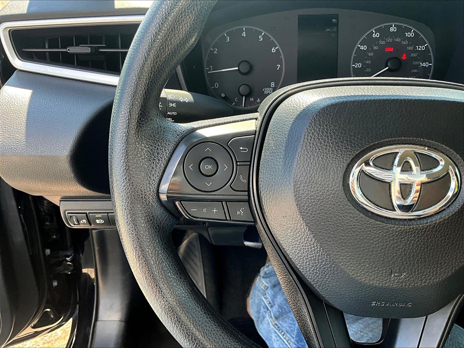 Used 2024 Toyota Corolla LE FWD image 11
