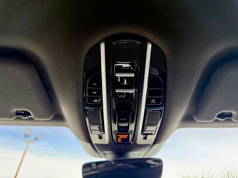 Used 2018 Porsche Panamera 4 w/ Premium Package Plus image 18