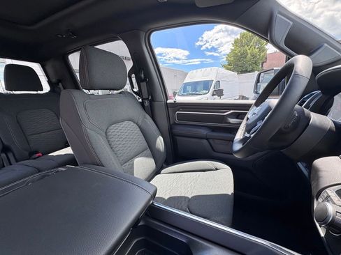 New 2026 RAM 1500 4x4 Crew Cab image 21
