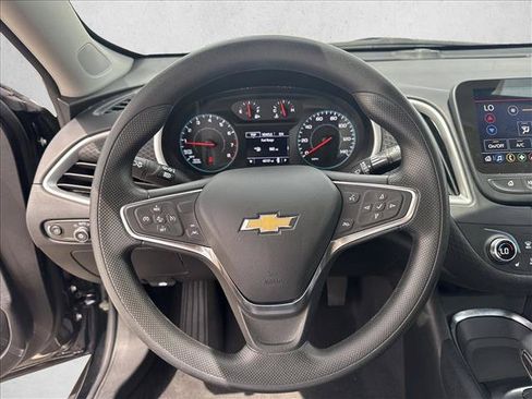 Used 2025 Chevrolet Malibu LT FWD image 10