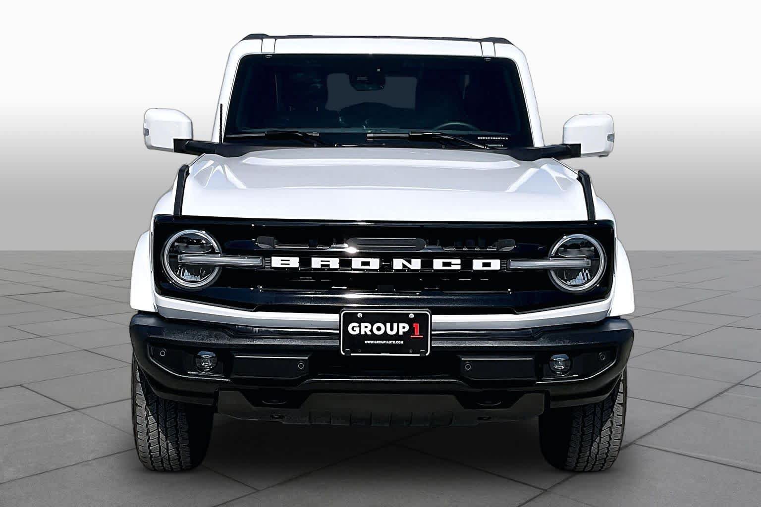 Used 2025 Ford Bronco Outer Banks AWD/4WD image 4