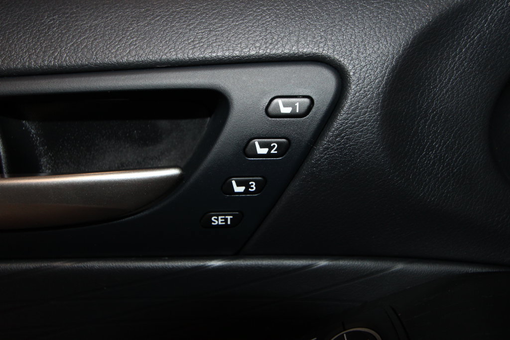 Used 2024 Lexus IS 300 w/ Premium Package RWD image 9