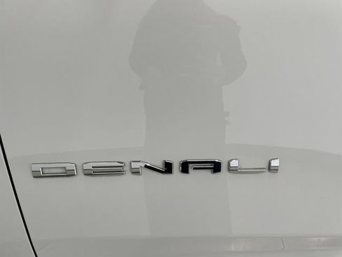 Used 2024 GMC Yukon Denali w/ Advanced Technology Package RWD image 46