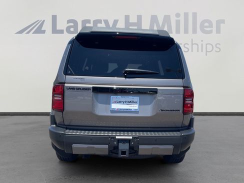 Used 2026 Toyota Land Cruiser w/ Premium Package AWD/4WD image 4