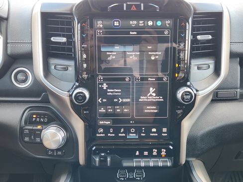 Used 2022 RAM 1500 Laramie AWD/4WD image 18