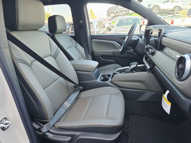 New 2026 Chevrolet Colorado ZR2 w/ Technology Package AWD/4WD image 16