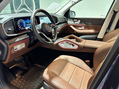 Certified 2026 Mercedes-Benz GLE 350 Exclusive 4MATIC AMG Line image 10