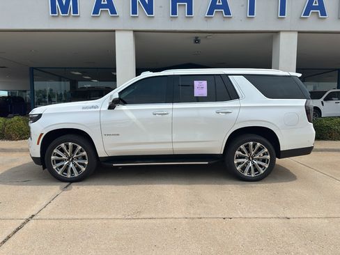 Used 2025 Chevrolet Tahoe High Country w/ Sun And Tow Package AWD/4WD image 10