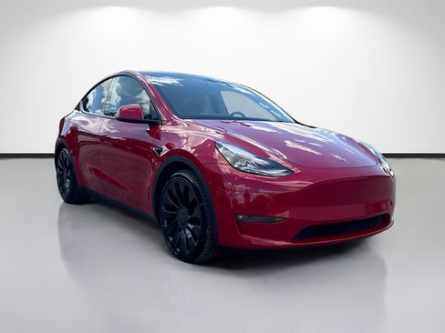 Used 2022 Tesla Model Y Performance AWD/4WD image 1