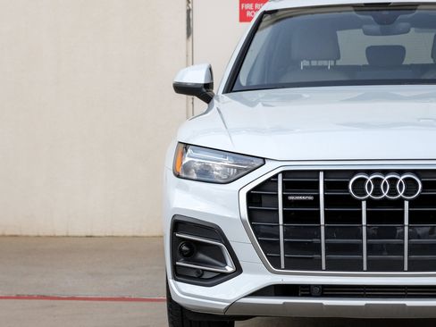 Used 2021 Audi Q5 2.0T Premium w/ Convenience Package AWD/4WD image 46