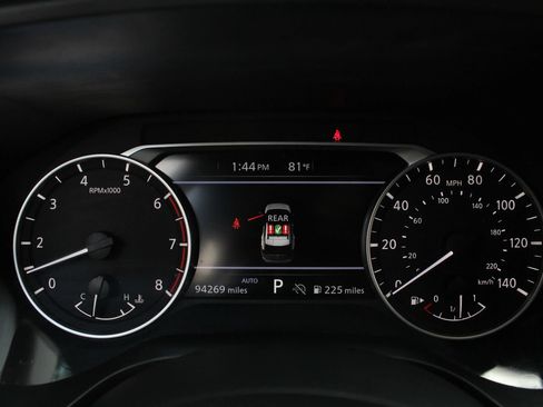 Used 2024 Nissan Rogue SV w/ SV Premium Package AWD/4WD image 32