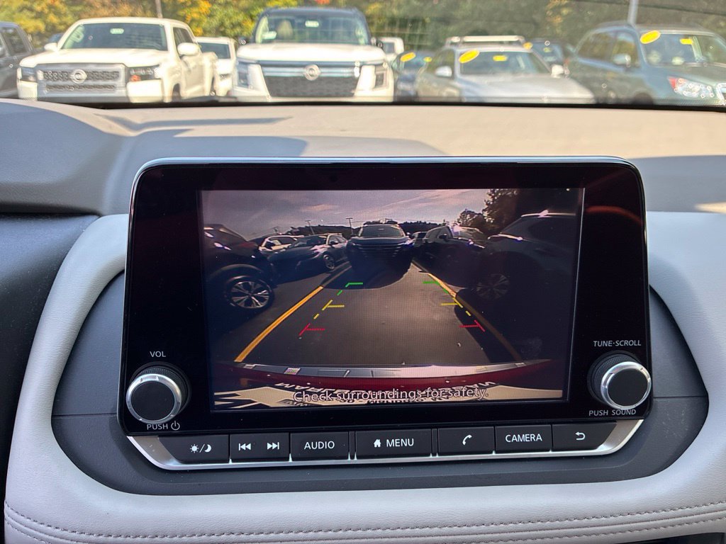 Used 2023 Nissan Rogue SV AWD/4WD image 19