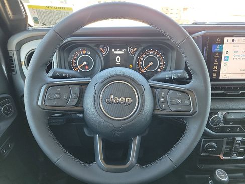 New 2026 Jeep Gladiator Sport image 12