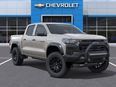 New 2026 Chevrolet Colorado Trail Boss w/ Off-Road Front Bumper Package image 7