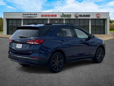 Used 2023 Chevrolet Equinox RS w/ LPO, Floor Liner Package FWD image 4