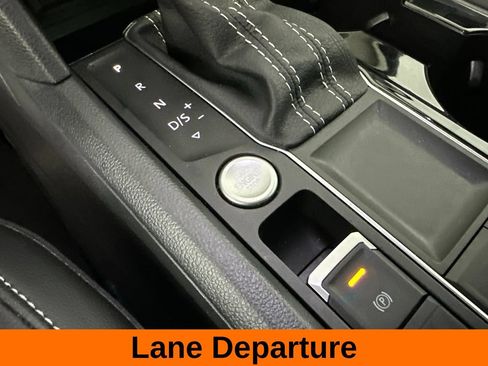 Used 2023 Volkswagen Atlas SE w/ Panoramic Sunroof Package FWD image 21