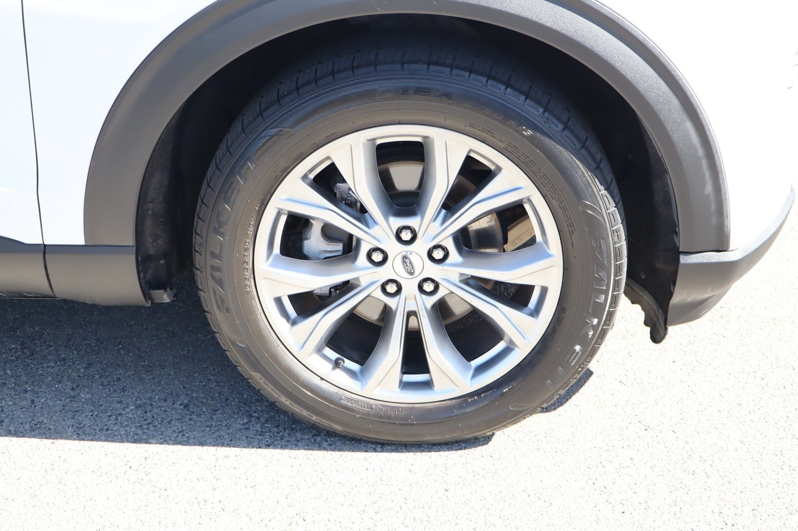Used 2020 Ford Explorer XLT w/ Equipment Group 202A RWD image 10