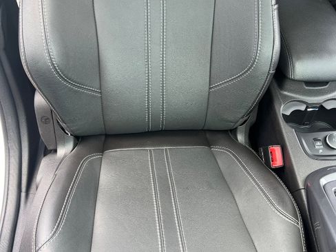 Used 2014 Ford Focus Titanium FWD image 34