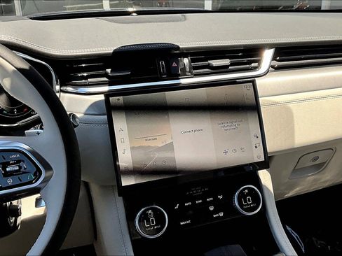 New 2026 Jaguar F-PACE R-Dynamic S image 7