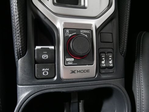 Used 2024 Subaru Forester Premium AWD/4WD image 29