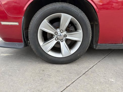 Used 2016 Dodge Challenger SXT RWD image 8