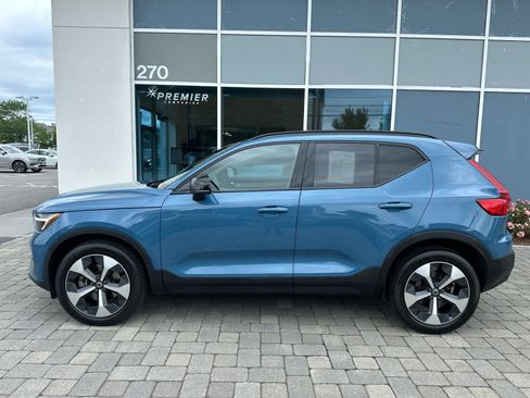 Used 2024 Volvo XC40 B5 Core w/ Protection Package Premier AWD/4WD image 6