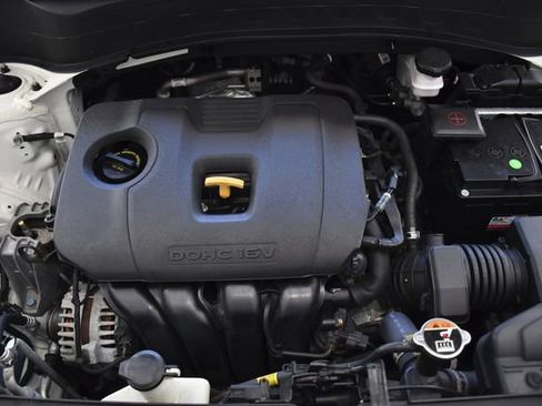 Used 2021 Kia Seltos S FWD image 32