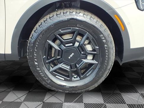 Used 2024 Kia Sorento SX Prestige image 10