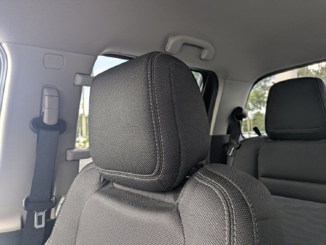 Used 2022 Nissan Frontier SV w/ Technology Package AWD/4WD image 33