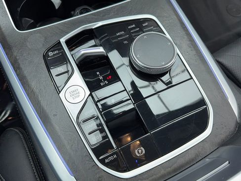 Used 2024 BMW X5 sDrive40i w/ Premium Package image 31