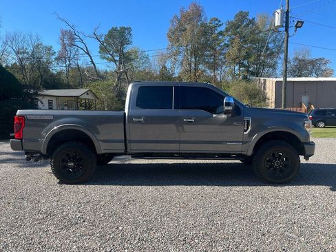 Used 2022 Ford F250 Platinum w/ Tremor Off-Road Package image 6