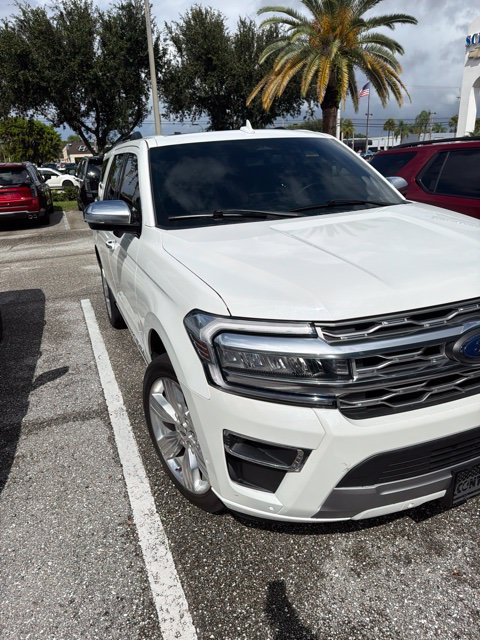 Used 2024 Ford Expedition Platinum RWD image 1