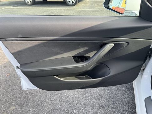 Used 2020 Tesla Model 3 Long Range image 16
