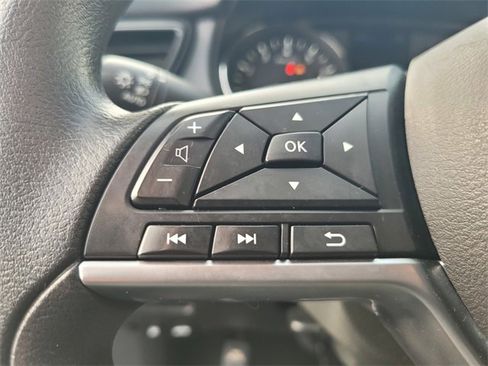 Used 2021 Nissan Rogue Sport S image 28