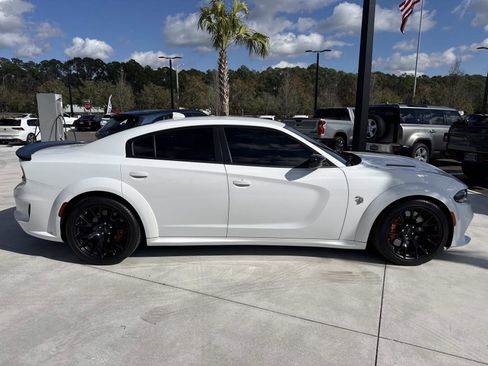 Used 2023 Dodge Charger SRT Hellcat w/ Harman/Kardon Audio Group image 2