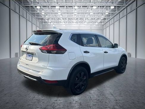 Used 2018 Nissan Rogue S AWD/4WD image 7