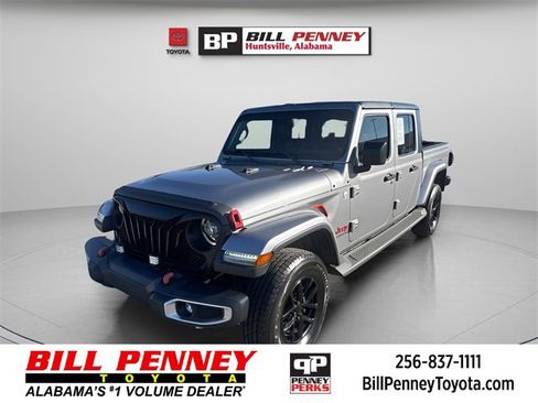 Used 2020 Jeep Gladiator Overland image 1