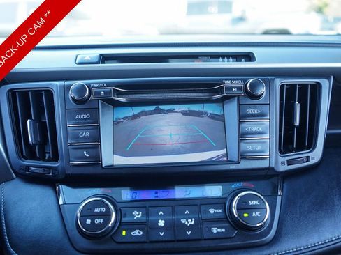 Used 2018 Toyota RAV4 XLE image 19