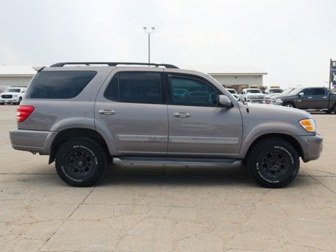 Used 2001 Toyota Sequoia Limited AWD/4WD image 5