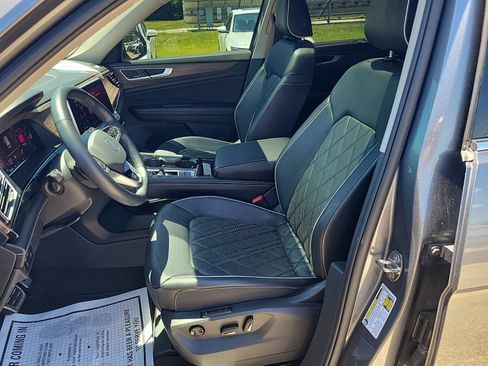 Used 2024 Volkswagen Atlas SEL Premium R-Line AWD/4WD image 19