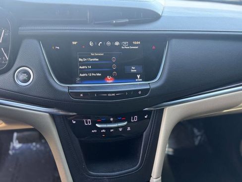 Used 2017 Cadillac XT5 Luxury w/ Driver Awareness Package image 18