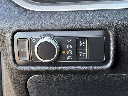 Used 2022 Ford Explorer XLT RWD image 19
