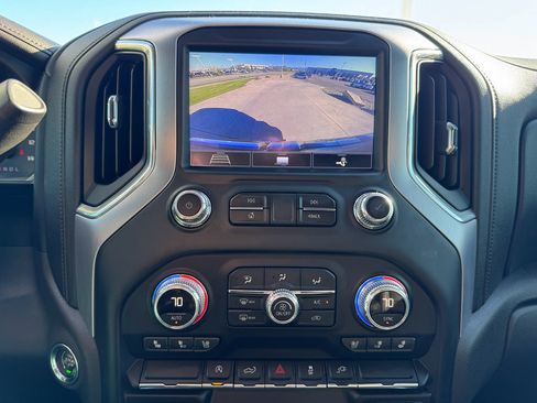 Used 2020 GMC Sierra 1500 SLT w/ SLT Premium Package image 21